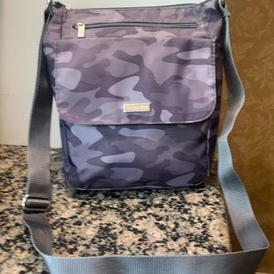 BAGGALLINI Camouflage print Cavas Shoulder Bag